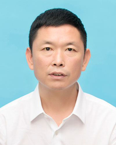 巢亚明
