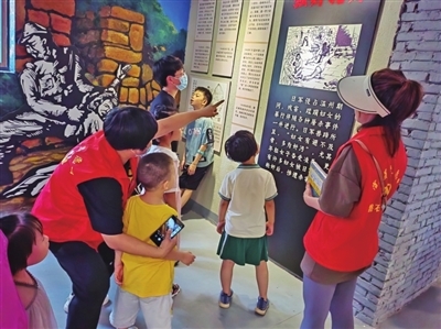 铭记历史 吾辈自强 各地开展国防教育活动.jpg